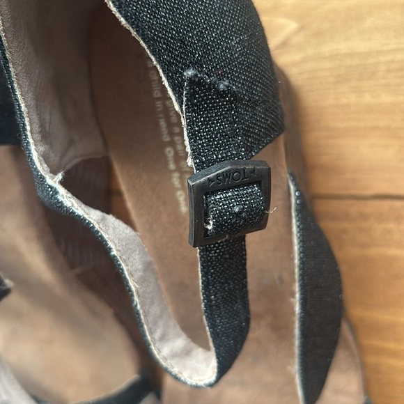 TOMS | Clarissa Wedge Sandal in Black Metallic Linen Size 9.5US - Picture 14 of 14